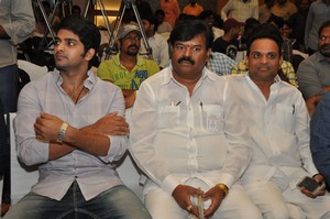 Nee Jathaleka Platinum Disc Function